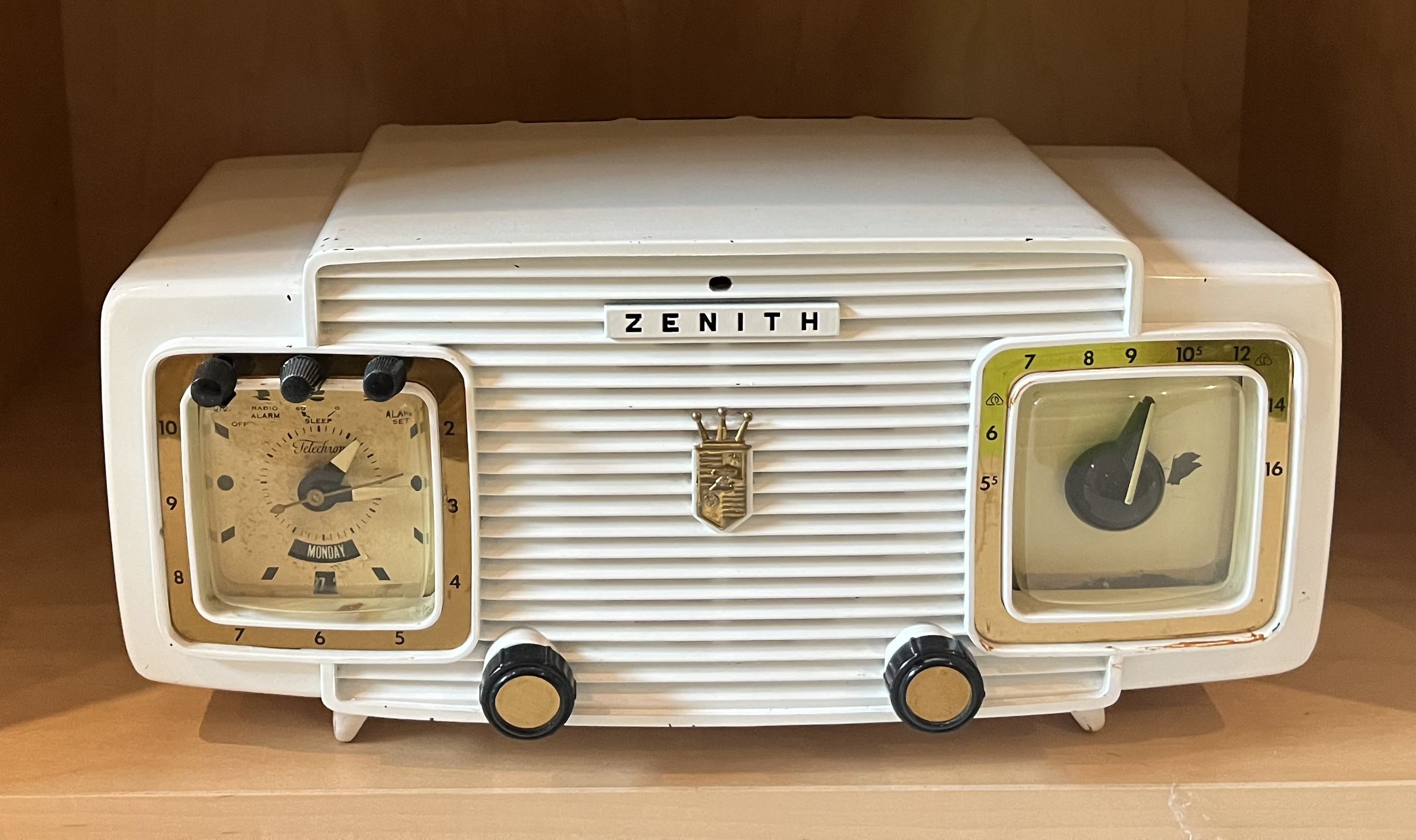 1954 Zenith T524W (Dr. Goldman)